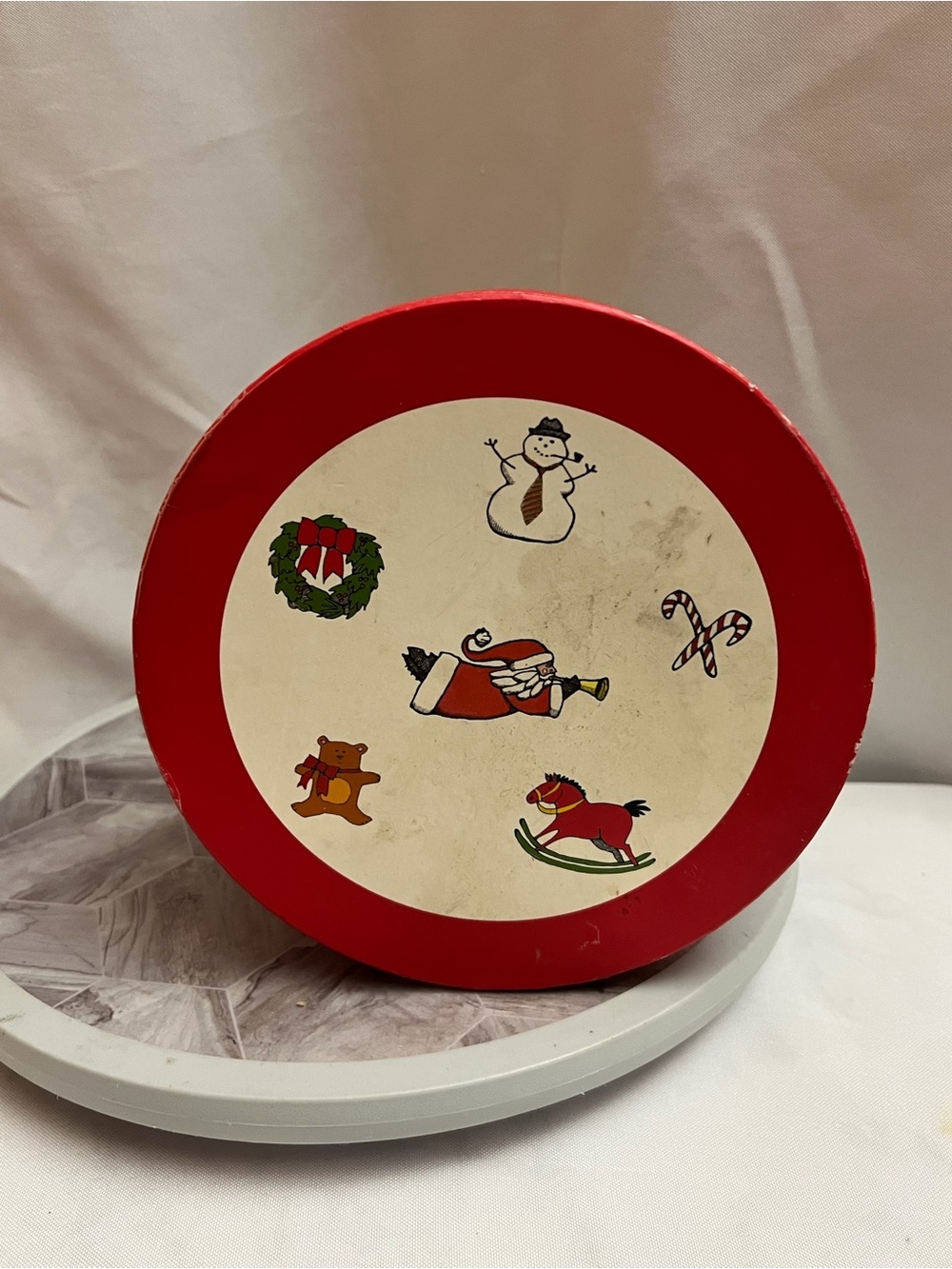Signature Housewares Minimalist Christmas Set of 6 Porcelain Appetizer Plates
